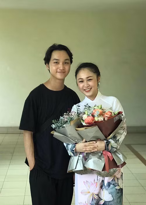 Sau khi tốt nghiệp Học viện Âm nhạc Quốc gia Việt Nam, con gái thứ hai của Thanh Lam không tấn công làng nhạc. Mong muốn của Thiện Thanh là trở thành một cô giáo dạy thanh nhạc.