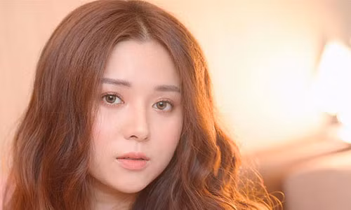 Sao Viet tiec thuong MC Dieu Linh qua doi o tuoi 29