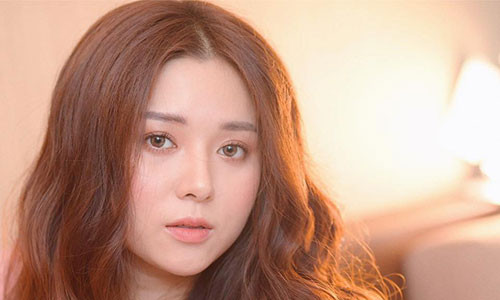 Sao Viet tiec thuong MC Dieu Linh qua doi o tuoi 29