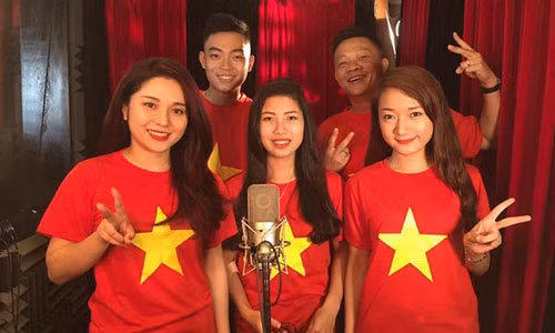 Sao Viet tiec thuong MC Dieu Linh qua doi o tuoi 29-Hinh-2