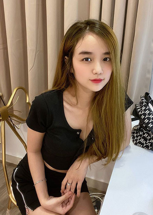 Vợ cũ của Hoài Lâm vốn tự lập từ sớm và trưởng thành hơn bạn bè cùng trang lứa.