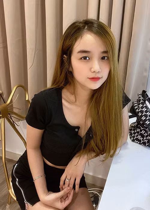 Vợ cũ của Hoài Lâm vốn tự lập từ sớm và trưởng thành hơn bạn bè cùng trang lứa.