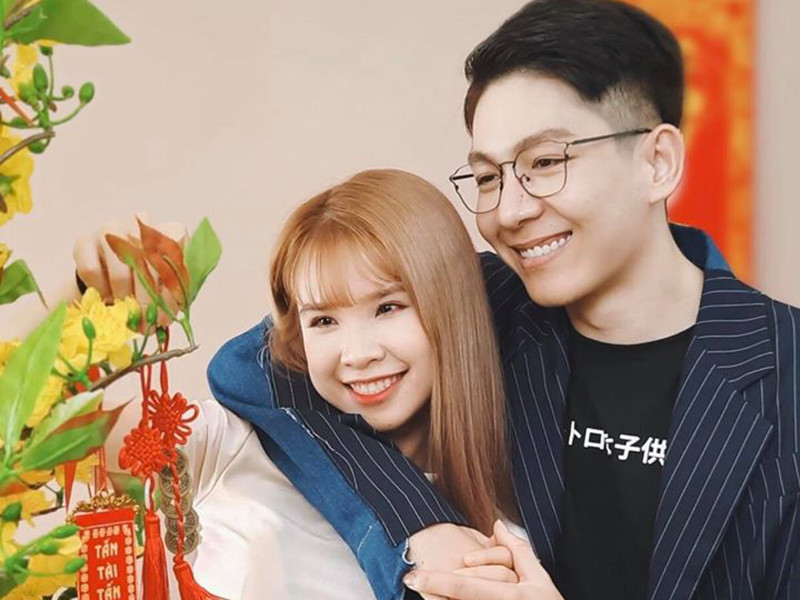 Câu chuyện Khởi My - Kelvin Khánh không sinh con đang thu hút sự quan tâm của nhiều khán giả. Theo mẹ của Khởi My, cặp đôi quyết định không có con vì không thích trẻ con. Nhiều nghệ sĩ Hoa ngữ cũng có ý định không sinh con. Một trong số đó là Ôn Bích Hà. Ảnh: FBNV