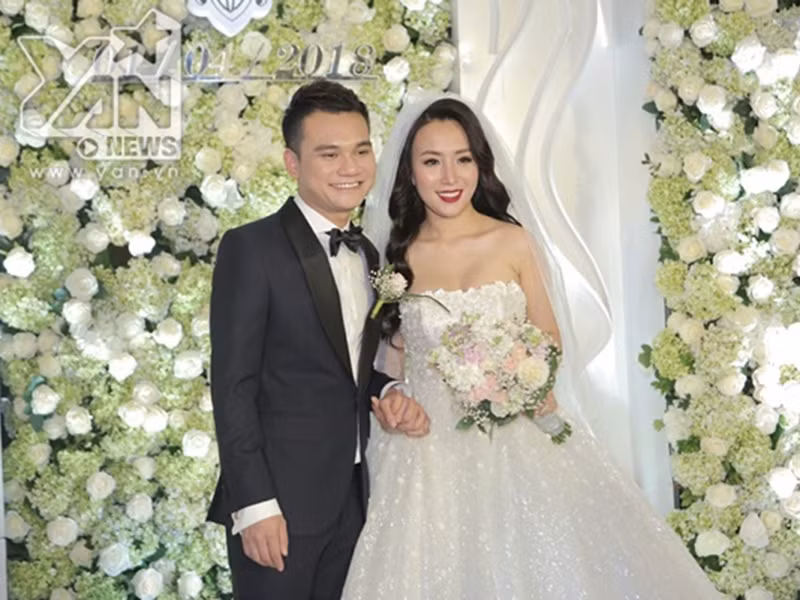 Đám cưới của Khắc Việt được tổ chức linh đình tại Hà Nội.