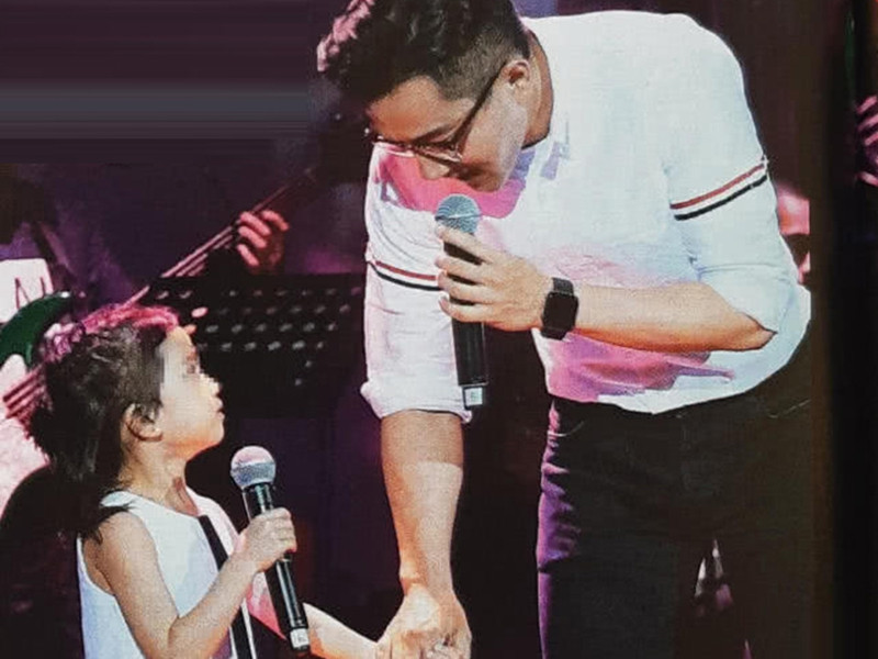 Lưu Khải Uy có cuộc sống hoàn toàn trái ngược với Dương Mịch. Hậu ly hôn, anh tự tay chăm sóc con gái. Ảnh: News