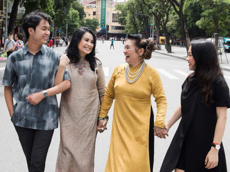 Thanh Lam thừa hưởng đường nét xinh đẹp của nghệ sĩ Thanh Hương. Hiện tại, gần 80 tuổi, mẹ đẻ của Thanh Lam vẫn sang trọng, quý phái. Ảnh: An ninh thủ đô