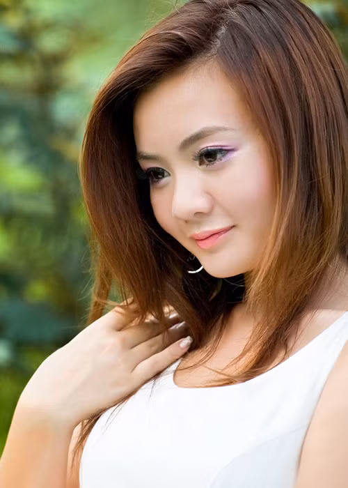 Đầu tháng 12/2009, Xuân Mai bỗng dưng bị kẻ ác ý tung tin bị tai biến mạch máu não và phải đưa về Việt Nam. Thực tế, Xuân Mai vẫn khoẻ mạnh, ở Mỹ và không hay biết gì về tin đồn nhảm này. Ảnh: Người đưa tin