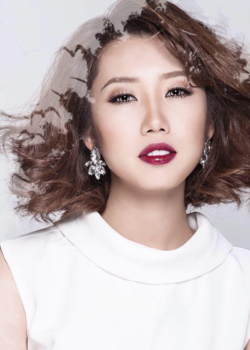 Thúy Ngân khẳng định khi yêu rồi, cô khó thoát ra khỏi mối quan hệ ấy. “Sau mỗi lần chia tay, tôi khóc lóc, vật vã, khổ sở lắm vì không thể chia sẻ cùng ai", cô chia sẻ.