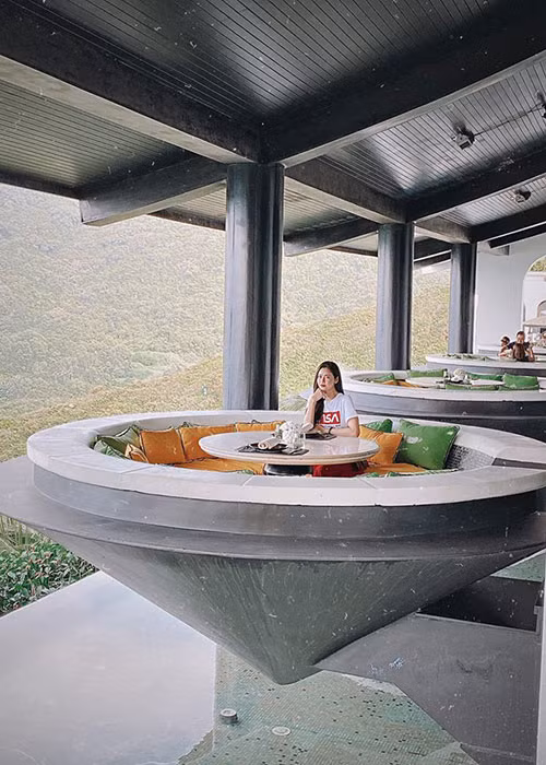 Trương Quỳnh Anh cho biết, cô chỉ muốn sống lạc quan, yêu đời, dành thời gian cho bản thân, con trai.