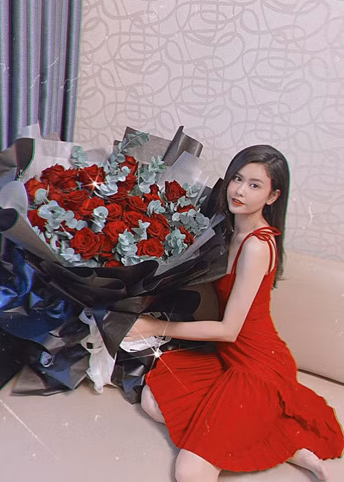 Vợ cũ của Tim tự hứa với bản thân sẽ không vì ai mà buồn nữa.