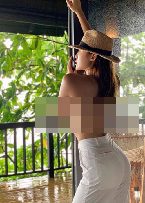 Năm 2019, Kỳ Duyên thậm chí từng tung một số bức ảnh bán nude gây tranh cãi.