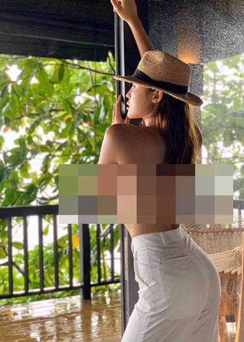 Năm 2019, Kỳ Duyên thậm chí từng tung một số bức ảnh bán nude gây tranh cãi.