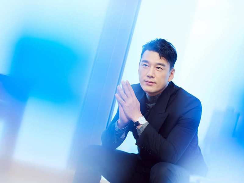 Diệu Khánh đóng nhiều phim đình đám như “Thất tình 33 ngày”, “Chìm nổi”, “Tiểu nhi khó dưỡng”, “Nhật ký thăng chức của Đỗ Lạp Lạp”, "Người đàn ông tuyệt vời", "Trạm kế tiếp hạnh phúc". Ảnh: Weibo