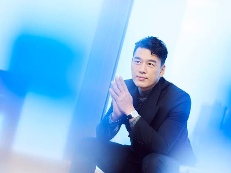 Diệu Khánh đóng nhiều phim đình đám như “Thất tình 33 ngày”, “Chìm nổi”, “Tiểu nhi khó dưỡng”, “Nhật ký thăng chức của Đỗ Lạp Lạp”, "Người đàn ông tuyệt vời", "Trạm kế tiếp hạnh phúc". Ảnh: Weibo