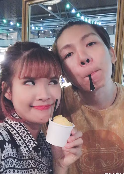 Mẹ của Khởi My cho biết, cặp đôi quyết định không sinh con vì không thích trẻ con.