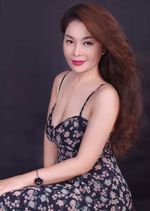 Những năm 2000, cô tham gia chương trình Gặp nhau cuối tuần và có biệt danh “Tú cháo lòng”. Ảnh: Dân Việt