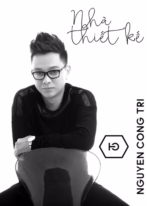 Nam thiết kế 7X chính thức trở thành nhà thiết kế chuyên nghiệp khi đoạt giải ý tưởng cuộc thi Vietnam Collection Grand Pix năm 2000. Từ những ngày đầu, Công Trí theo đuổi dòng thời trang cao cấp. Năm 2002, anh ra mắt thương hiệu NGUYEN CONG TRI – thương hiệu thời trang cao cấp đầu tiên tại Việt Nam. Năm 2016, Công Trí giới thiệu nhãn hiệu cao cấp CONG TRI hướng tới sự thanh lịch, cân bằng và khéo léo. Ảnh: Saostar