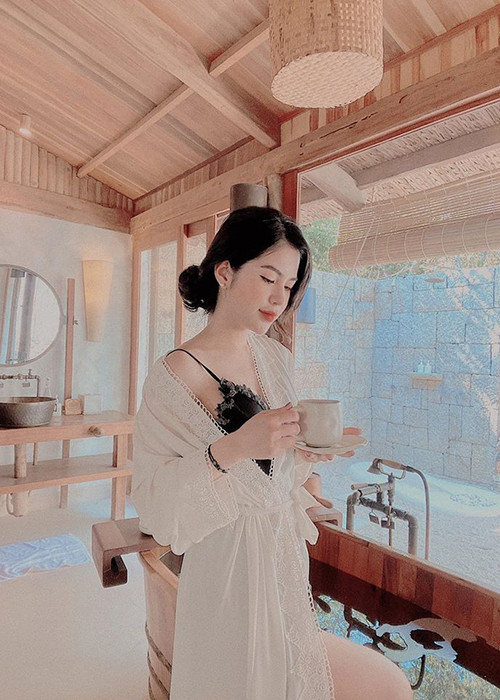 Vo cu Viet Anh ngay cang nuot na hau ly hon