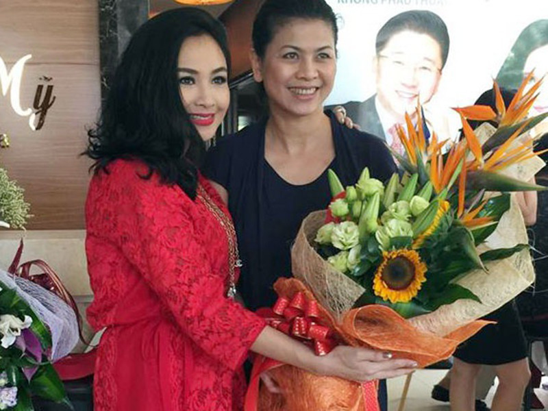 Hậu ly hôn Thanh Lam, Quốc Trung gắn bó với một người phụ nữ tên Thanh Lan. Năm 2015, Thanh Lam từng cho biết, cô quý mến người phụ nữ của chồng cũ. Ảnh: Zing