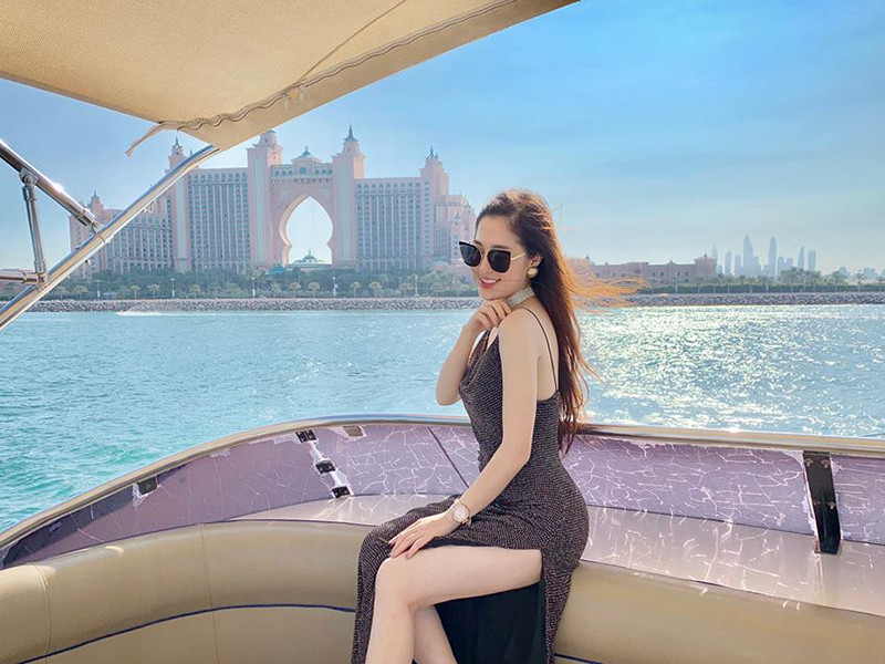 Theo Zing, Thanh Tâm sinh năm 1992, từng học Đại học Khoa học Xã hội và Nhân văn và hiện là BTV Thời tiết tại Đài phát thanh và Truyền hình Quảng Ninh.