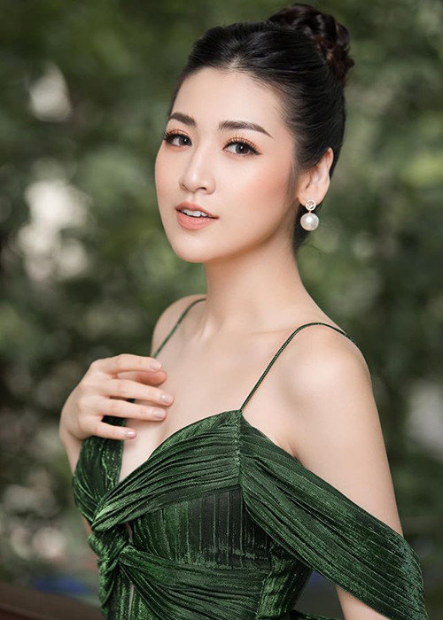 Tú Anh chỉ tăng 12 kg trong quá trình bầu bí vì vậy việc lấy lại vóc dáng không quá vất vả.