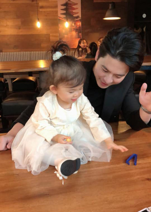 Nhiều người khen con gái của Mai Hồ và chồng Việt kiều đáng yêu như thiên thần.