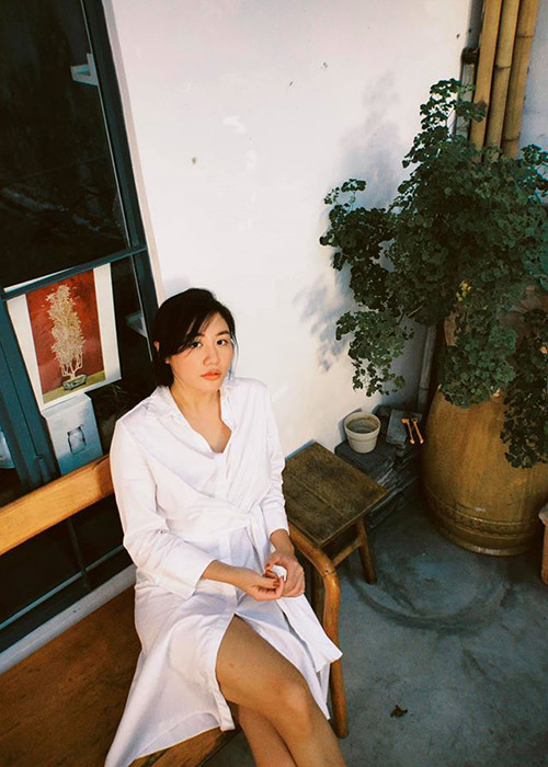 Khi gặp sự cố lộ clip nhạy cảm, Văn Mai Hương suy sụp, bày tỏ chỉ muốn chết. Tuy nhiên, sau đó, nữ ca sĩ nhanh chóng lấy lại được tinh thần.