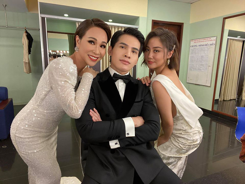 Dịp Valentine 2020, nữ ca sĩ trình làng sản phẩm âm nhạc mới mang tên "Tình lãng phí".