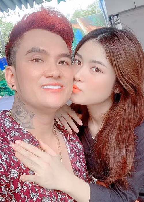 Chia sẻ trên Vietnamnet, Lâm Chấn Huy cho biết, sau khi có vợ con, anh thay đổi rất nhiều, đi đâu, làm gì cũng nghĩ cho gia đình trước.