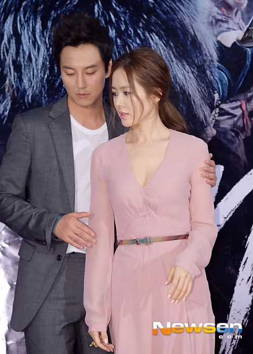 Son Ye Jin từng cho biết, cô và Kim Nam Gil chưa bao giờ nghĩ đến chuyện hẹn hò. Với Ye Jin, Nam Gil là người bạn thân thiết mà cô luôn muốn giữ bên mình vì anh có thể giúp cô cười cả ngày. Ảnh: Newsen
