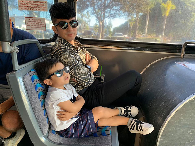 Đan Trường từng cho biết, vì quá bận rộn với công việc nên anh và con trai hiếm khi được gần nhau.