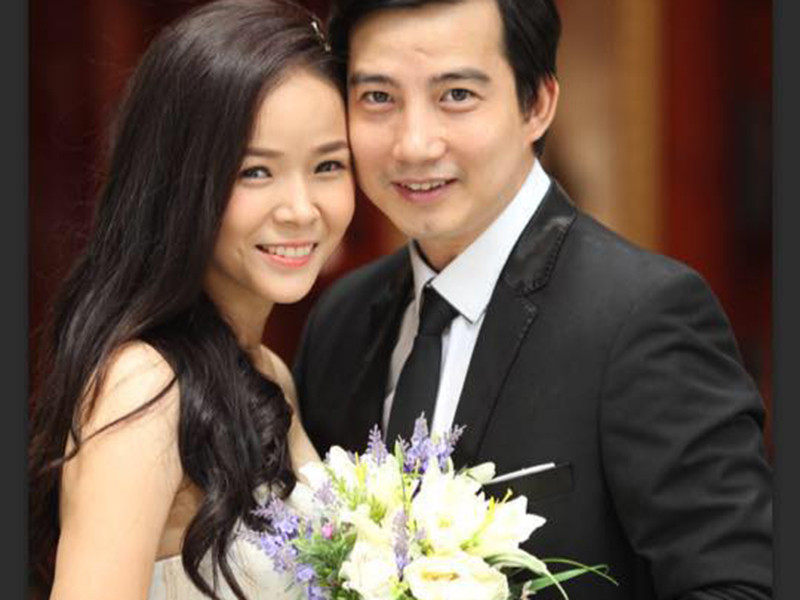 Diễm Hương kết hôn vào năm 2014. Ông xã của cô là nam diễn viên Hồng Quang. Cả hai làm việc tại Nhà hát kịch Việt Nam.