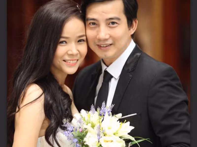 Diễm Hương kết hôn vào năm 2014. Ông xã của cô là nam diễn viên Hồng Quang. Cả hai làm việc tại Nhà hát kịch Việt Nam.