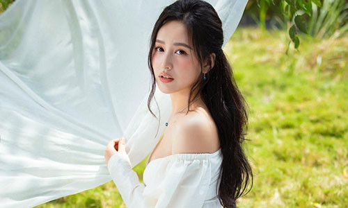 Mai Phuong Thuy khong ngai xin tien nguoi yeu