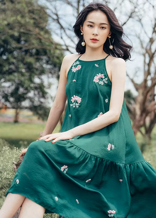 Chân dài gốc Hải Phòng lấy lại được nhan sắc gây mê. Ảnh: VOV