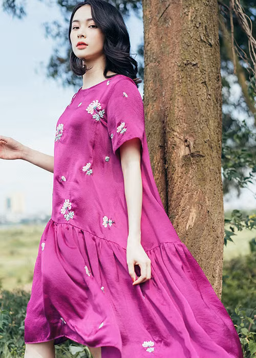 Hồi năm 2017, khi chia tay Cường Đô la, Hạ Vi bị chê xuống sắc do thân hình ngày càng gầy. Ảnh: VOV