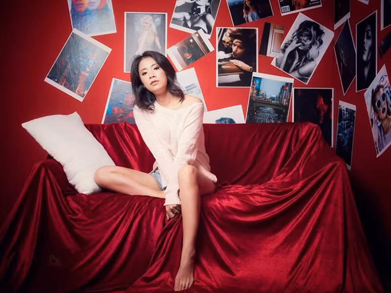 Năm 2015, nữ diễn viên được nhắc tới nhiều nhờ vai Minh Phương trong bộ phim truyền hình "Hôn nhân trong ngõ hẹp".