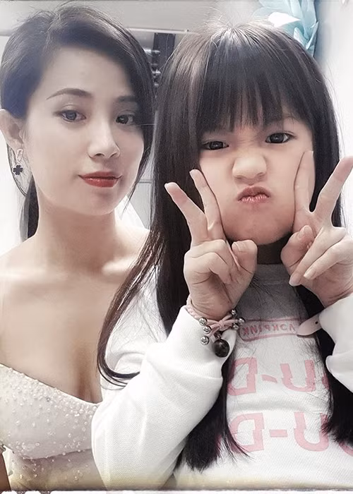 Trong cuộc phỏng vấn trên Vietnamnet, Khuất Quỳnh Hoa cho biết, hôn nhân tan vỡ do cả hai không hợp nhau.