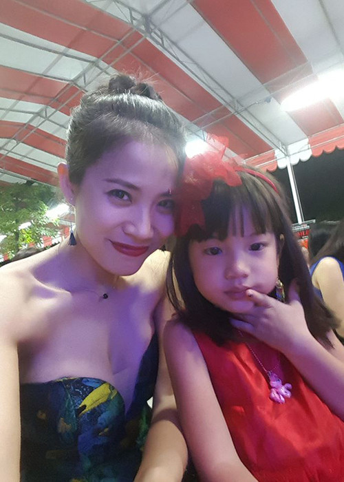 Quỳnh Hoa kết hôn được nửa năm thì có bầu nhưng đến khi bầu 7 tháng nữ diễn viên chia tay chồng.