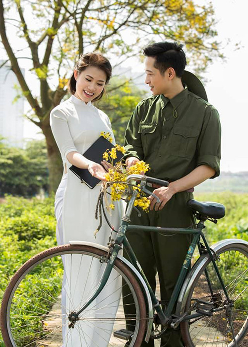 Hình ảnh nữ diễn viên phim "Lựa chọn số phận" khoe vẻ đẹp dịu dàng trong tà áo dài.