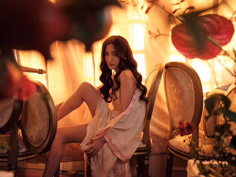 Bích Phương từng gắn liền với hình ảnh nữ tính, kín đáo.