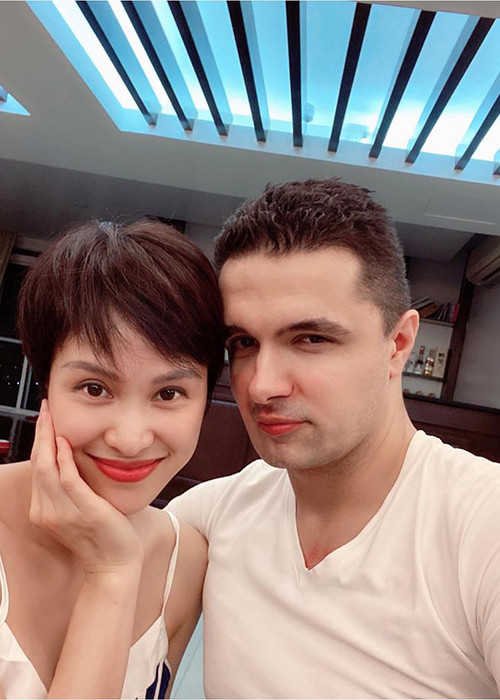 Ông xã của Phương Mai luôn chiều chuộng vợ.