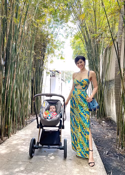 Ông xã của Phương Mai cũng hỗ trợ chăm sóc con trai khi cô đi làm.