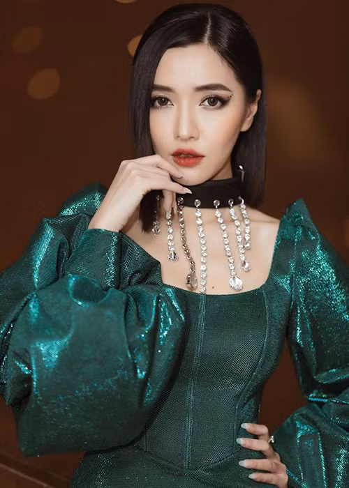 Nhờ can thiệp thẩm mỹ, giảm cân và thay đổi gu thời trang, Bích Phương "lột xác" hoàn toàn. Ảnh: FBNV