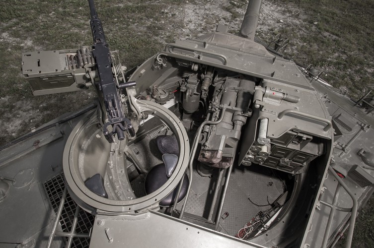 Tháp pháo của pháo chống tăng Hellcat không được thiết kế nóc.