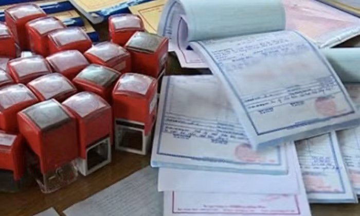 Thai Binh khoi to 3 doi tuong mua ban trai phep hoa don