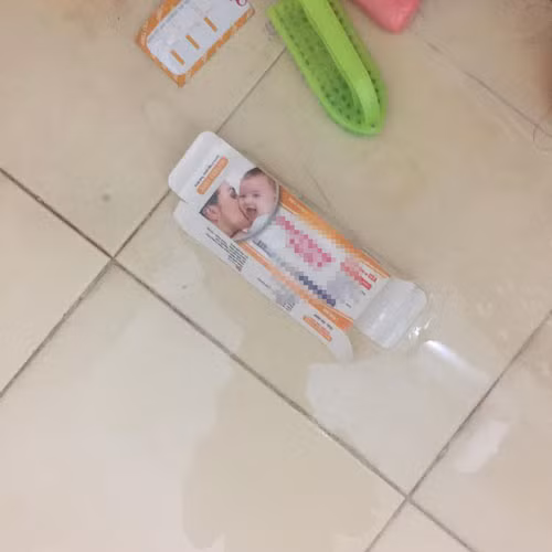 Bi hai chuyen nam sinh chung xom tro voi ban nu ho henh-Hinh-2