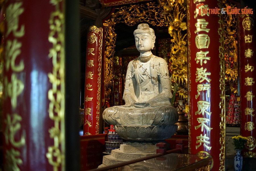 3. Bảo vật quốc gia Tượng Phật A Di Đà chùa Phật Tích (huyện Tiên Du, tỉnh Bắc Ninh) được tạo tác vào thời Lý, thế kỷ 11, được coi là một tượng Phật mẫu mực, một kiệt tác mỹ thuật thời Lý để lại cho muôn đời sau.