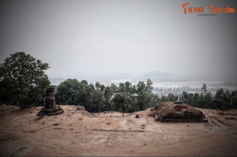 Phần bị đánh gãy này đã thất lạc trong nhiều thế kỷ. Nếu được các nhà khảo cổ học tìm thấy, rất có thể nó sẽ là chìa khóa để giải mã những ẩn số về cây cột đá nghìn năm tuổi của chùa Dạm.