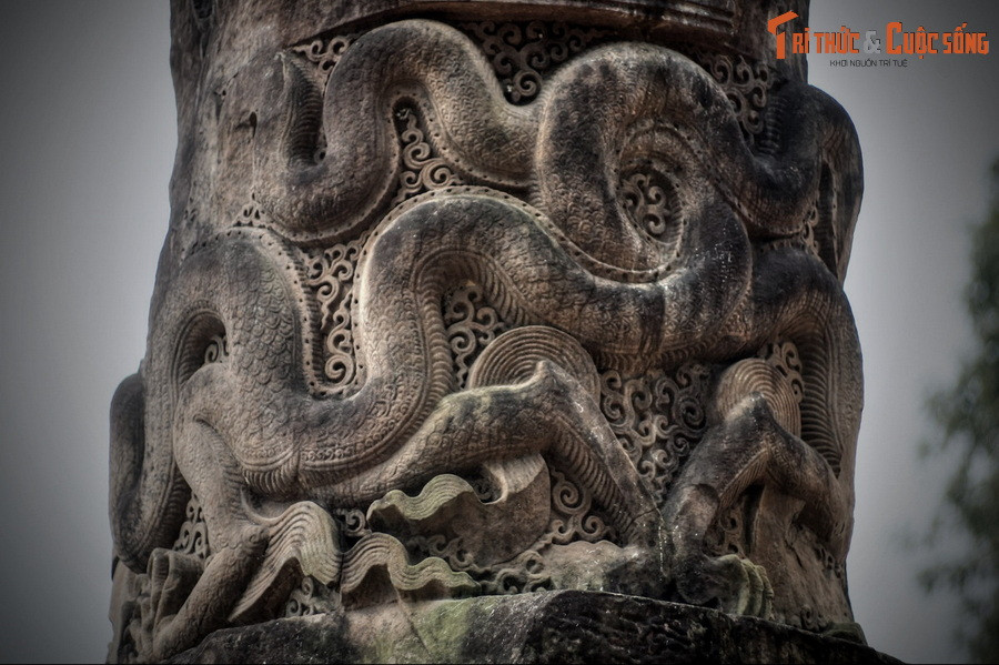 Hơn 10 năm sau, vào năm 2011, ông Nguyễn Hùng Vỹ tiếp tục đề xuất cách lý giải biểu tượng của kiến trúc cột đá chùa Dạm. Cụ thể, ông cho rằng kiến trúc một cột chùa Dạm có khả năng là một “nhiên đăng đài” - đài thắp đèn thường được đặt ở lối đi vào nhà chùa.